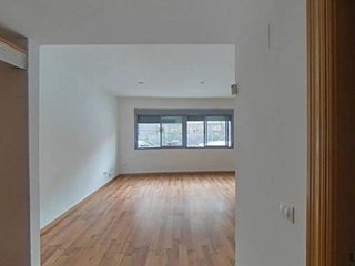 Piso en venta en Numancia en Madrid