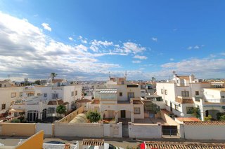 Casa adosada en venta en La Siesta - El Salado - Torreta en Torrevieja