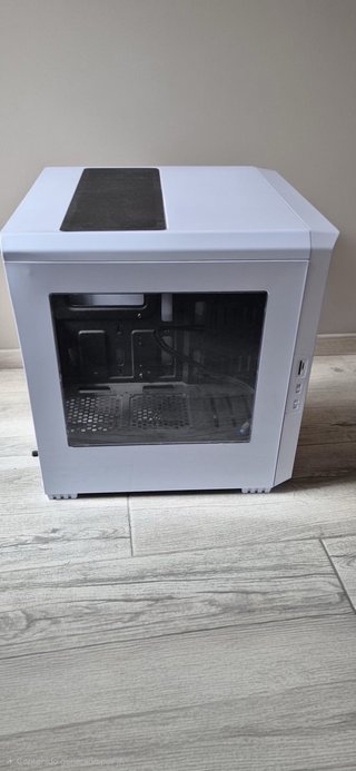 Caja PC Blanca