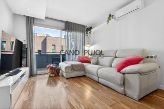 Piso en venta en Les Arenes - La Grípia  Can Montllor en Terrassa