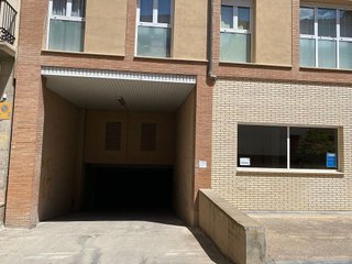 Garaje en alquiler en Barbastro