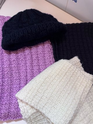 Lote gorro y bufandas niña morado y negro