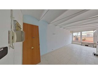 Piso en venta en El Raval en Barcelona