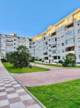 Piso en venta en Los Jardines de Marbella - La Ermita en Marbella