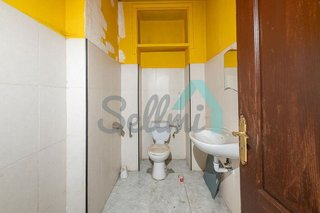 Local comercial en alquiler en Milán - Pumarín - Teatinos en Oviedo