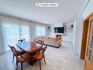 Chalet en venta en Vallirana