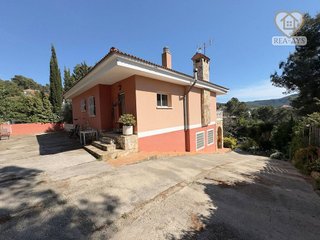 Chalet en venta en Vallirana