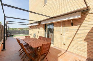Casa pareada en venta en Santa Maria-Eixample-Sud Sumella en Cubelles