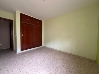 Piso en venta en La Granja-La Colina-Los Pastores en Algeciras