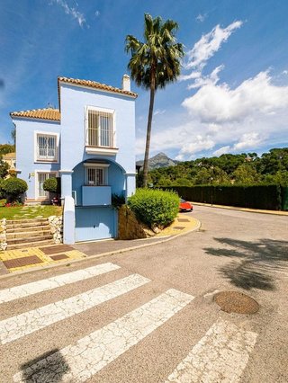 Casa pareada en venta en Los Naranjos - Las Brisas en Marbella