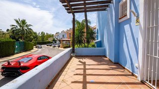 Casa pareada en venta en Los Naranjos - Las Brisas en Marbella