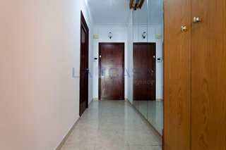 Piso en venta en El Camp de l'Arpa del Clot en Barcelona