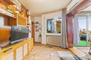Piso en venta en La Maternitat i Sant Ramon en Barcelona