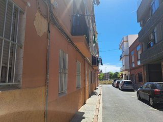 Piso en venta en Avda. de Abril. - 9 de octubre en Sagunto