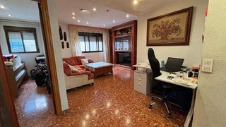 Piso en venta en El Grau en Valencia