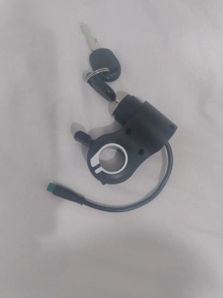 Manillar con llave para patinete
