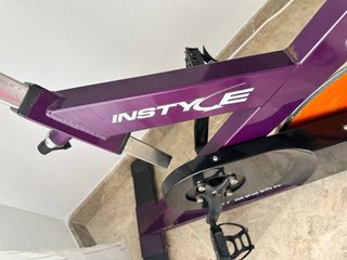 Bicicleta de spinning Instyle V900