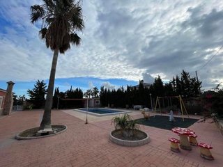 Chalet en venta en Crevillent