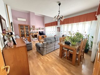 Casa pareada en venta en Velilla de San Antonio