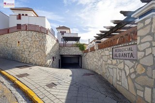 Chalet en venta en Crta. De la Sierra en Granada