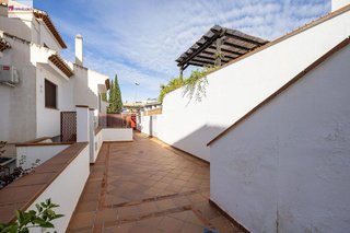 Chalet en venta en Crta. De la Sierra en Granada