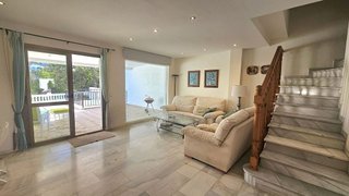 Casa adosada en venta en Torrequebrada en Benalmádena