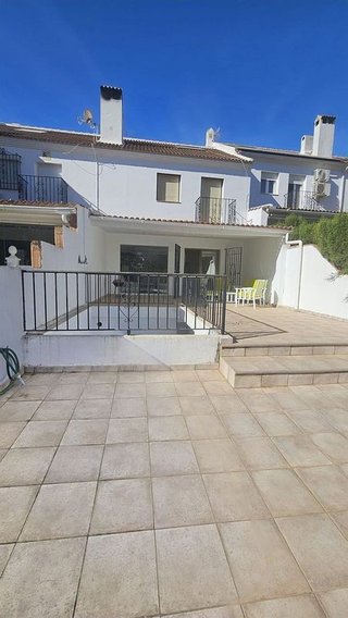Casa adosada en venta en Torrequebrada en Benalmádena