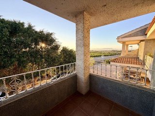 Casa adosada en venta en Formentera del Segura