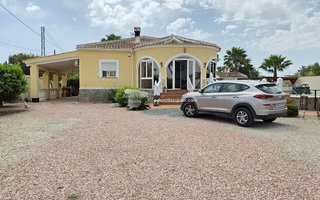 Chalet en venta en Catral