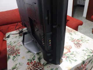 TV Sony Bravia 32 con mando