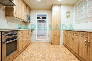 Piso en venta en Casagemes - Canyadó en Badalona