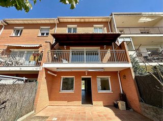 Casa adosada en venta en Taradell