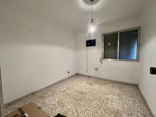 Piso en venta en Parque Alcosa - Jardines del Edén en Sevilla