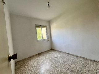 Piso en venta en Parque Alcosa - Jardines del Edén en Sevilla