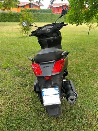 Yamaha XMax 250 Grigio - Maxi Scooter