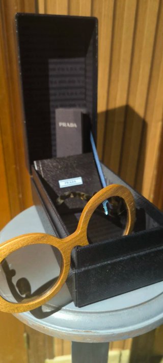 Gafas Prada Barroque de mujer en madera nogal