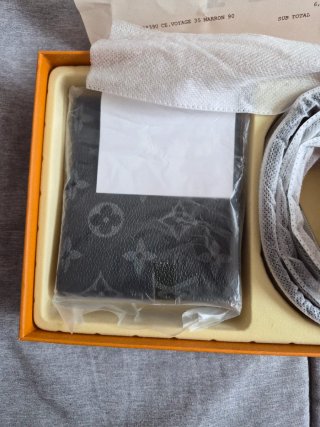 Cinturón y Cartera Louis Vuitton Negro