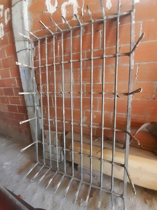 Portón y rejas de madera antiguos