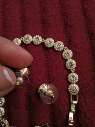 Conjunto Pulsera y Pendientes Swarovski