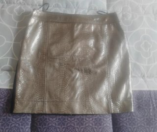 Falda plateada efecto piel serpiente Talla M Nueva
