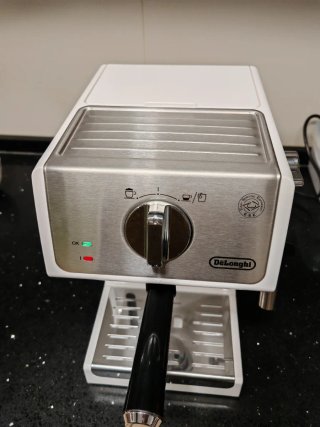 Cafetera Delonghi Blanca