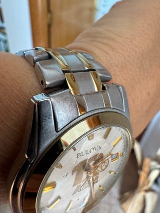 Reloj Bulova Acero y Dorado - Muy poco uso