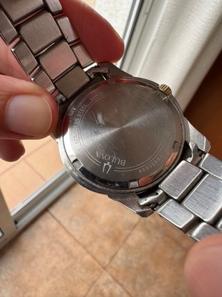 Reloj Bulova Acero y Dorado - Muy poco uso