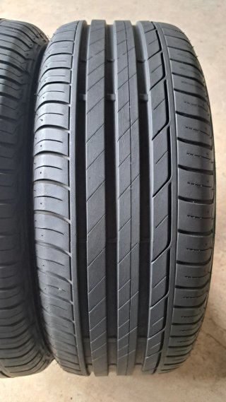 Neumáticos 215 60 16 99V
