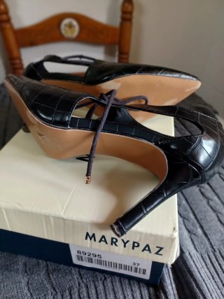 Zapatos de tacón Marypaz negros