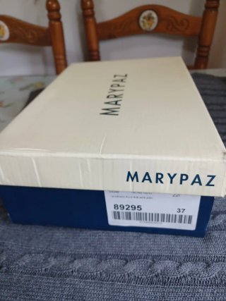 Zapatos de tacón Marypaz negros