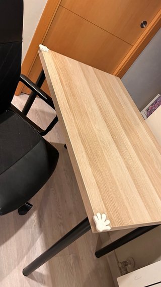 Escritorio y Silla Negra