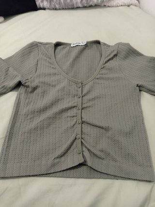 Camiseta Stradivarius elástica verde oliva XS