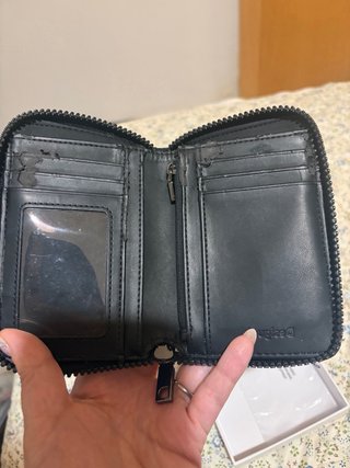 Cartera Desigual negra