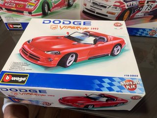 Bburago Dodge Viper RT/10 1992 Kit Metal